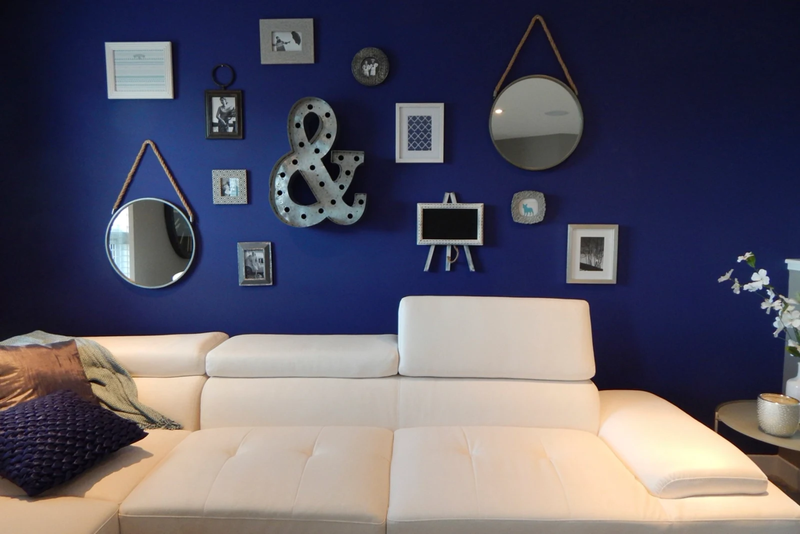 Contemporary Living Room